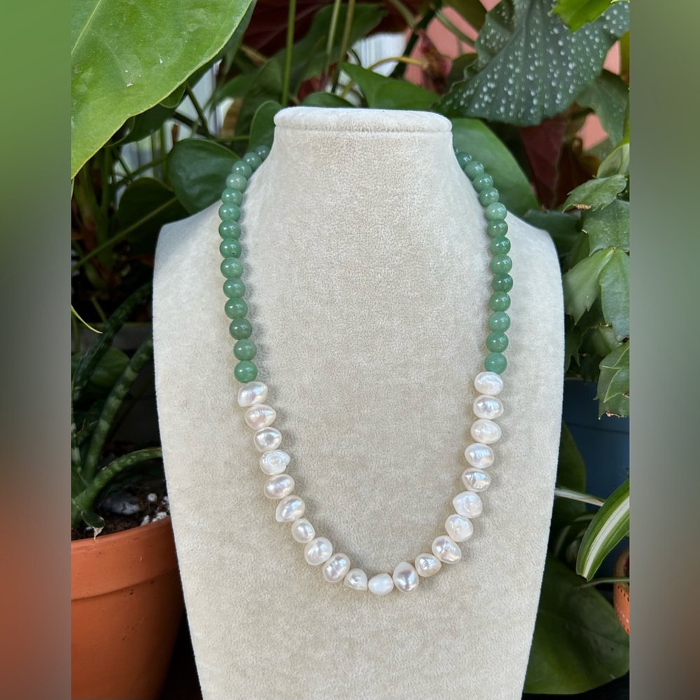 Green & pearl necklace